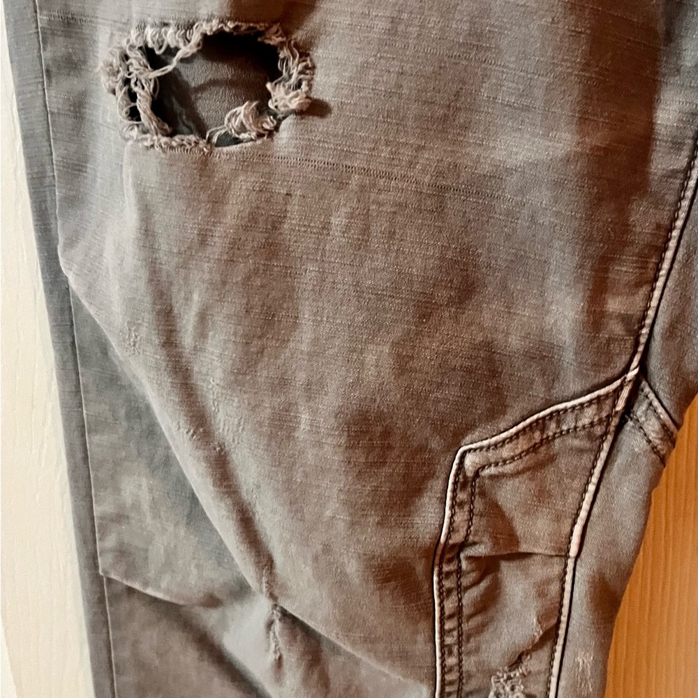 Pants - Picture 6 of 7